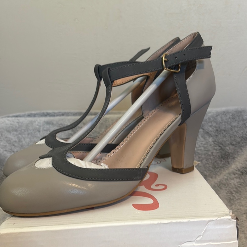 Journee Collection Gray Heels with Suede  Adjustable Strap in EUC - Picture 5 of 9